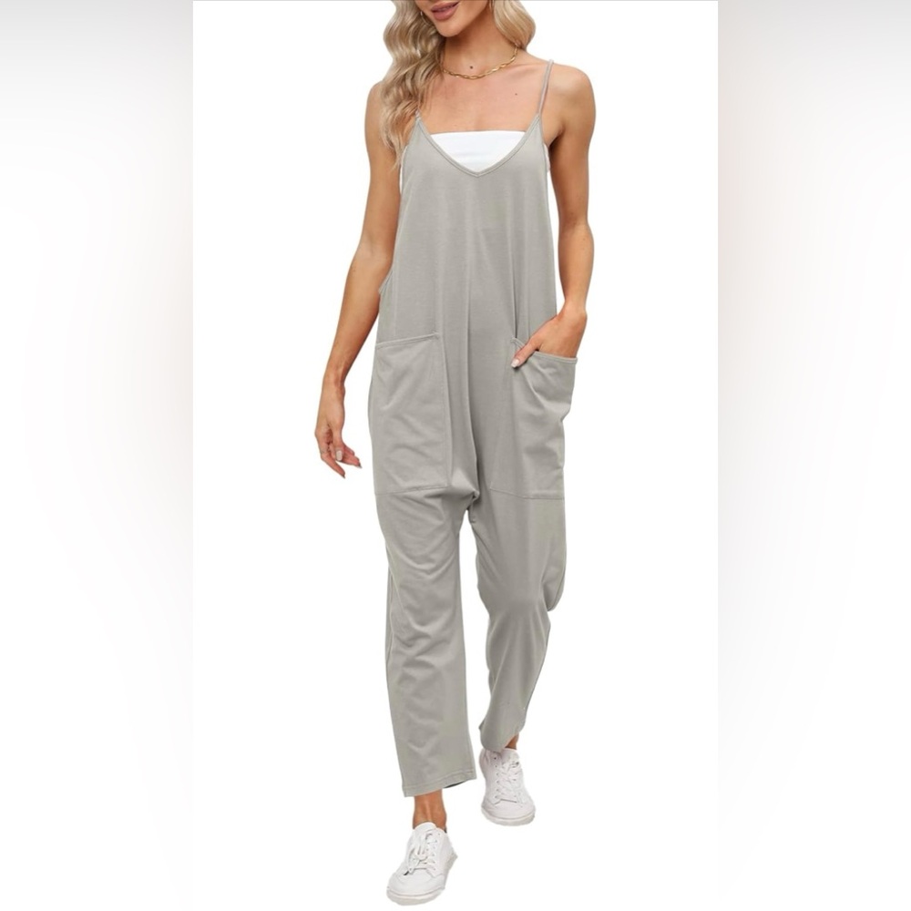 Deep Self Women’s Jumpsuit with adjustable straps. S, light grey.